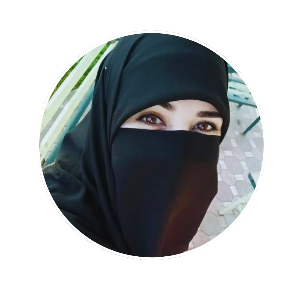معلمة من فريق صفوة المعلمات